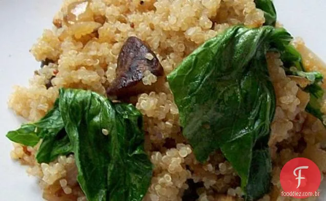 Cogumelos Portabella, Cebola E Espinafre Quinoa