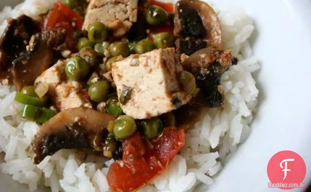 Coma por oito dólares: Tofu com tomate e coentro