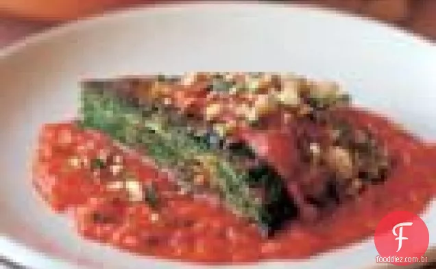 Omelete De Espinafre Com Molho De Tomate