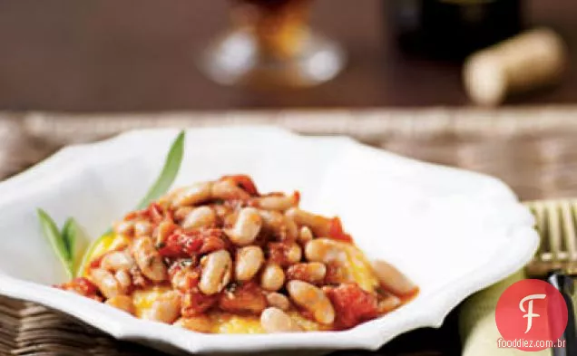 Polenta com tomate-feijão refogado