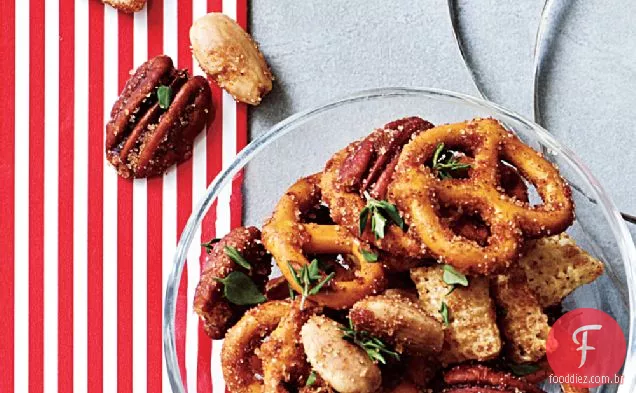 Mistura doce e picante de nozes e Pretzel