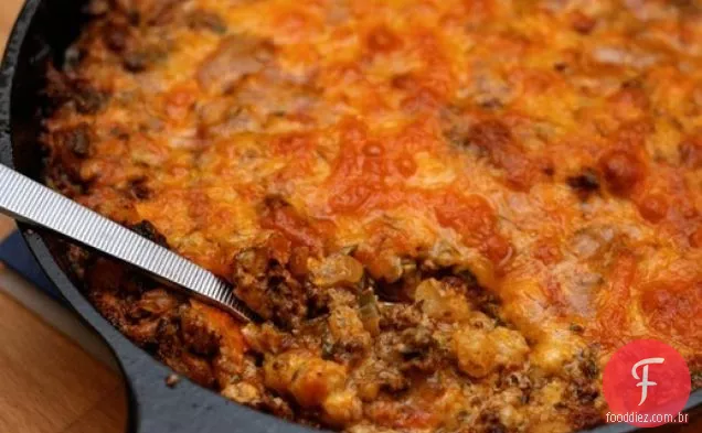 Jantar esta noite: caçarola Verde Chile Hominy com chouriço