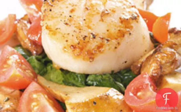 Vieiras Com Molho De Tomate, Espinafre E Cogumelos