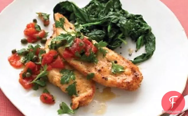 Frango Salteado Com Sabor De Tomate E Espinafre