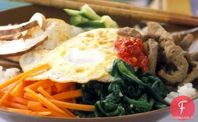 Bibimbop (arroz e Medley vegetal)