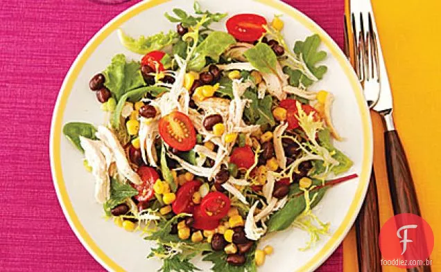 Feijão preto e salada de frango