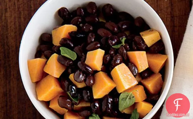 Salada quente de batata doce e Feijão Preto