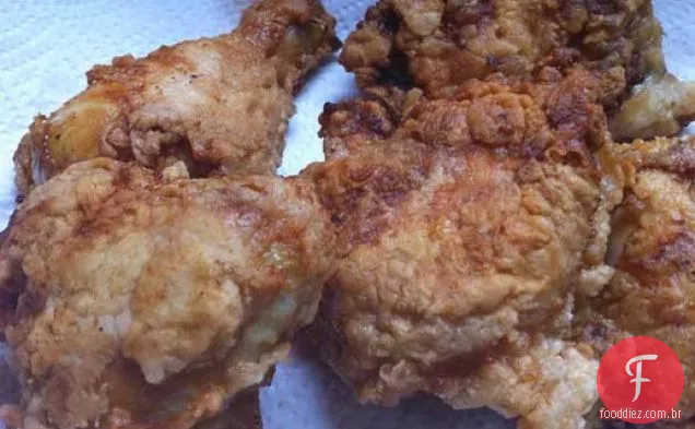Frango Frito Do Sul Esfregado Com Especiarias