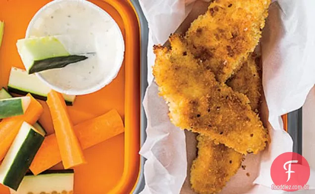 Frango frito crocante com molho de imersão no Rancho