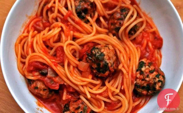 Jantar esta noite: Sriracha Marinara com almôndegas