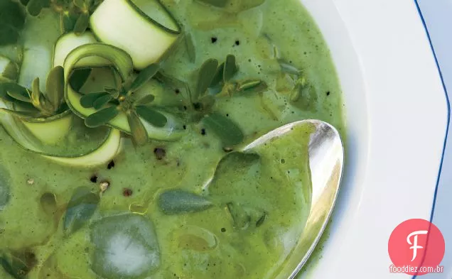 Sopa de abobrinha gelada com beldroega