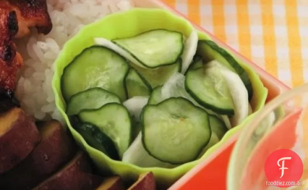 Cozinhe o livro: salada de pepino e nabo com Yuzu