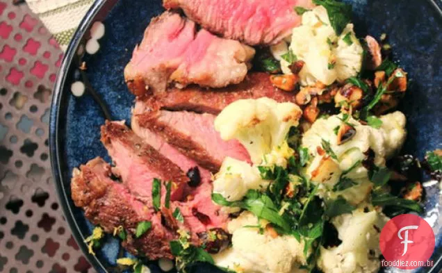 Bife à frente com Gremolata de avelã e couve-flor
