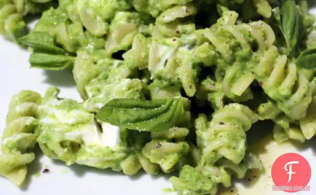 Francês em um Flash: macarrão com Ervilha doce Pistou e Chèvre