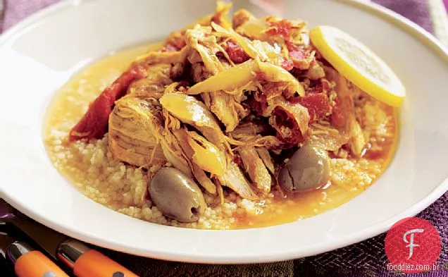 Ensopado de frango com azeitonas verdes