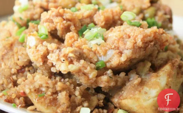 Carne de porco cozida no vapor com farinha de arroz
