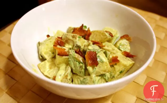 Jantar esta noite: nova salada de Batata Assada com maionese Poblano