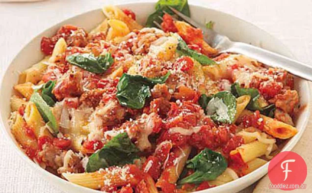 Penne com espinafre e Salsicha