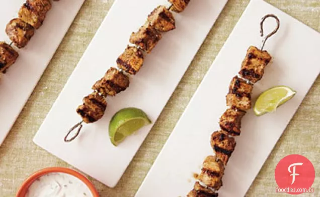Kebabs De Frango Com Especiarias Do Caribe