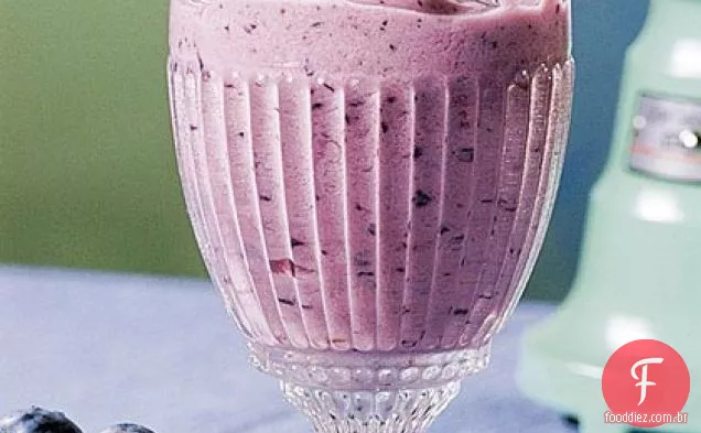Agitação De Iogurte De Três Frutas