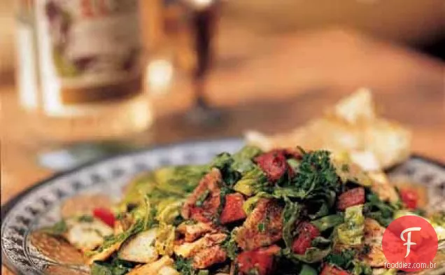 Fattoosh erva mista e salada de Pita torrada