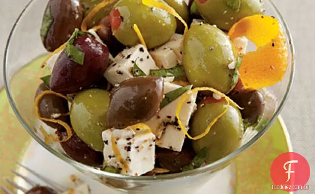 Feta e azeitonas marinadas com citrinos