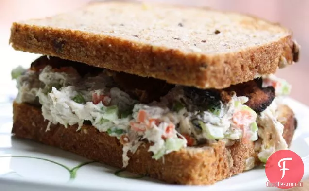 Coma por oito dólares: sanduíches de Salada De Frango Crocante com Bacon