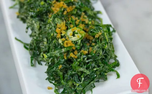Salada de couve de Jean-Georges Vongerichten com parmesão e limão