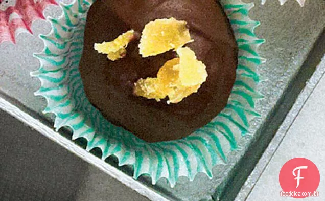 Trufas Cristalizadas Do Bolo Da Libra Do Gengibre