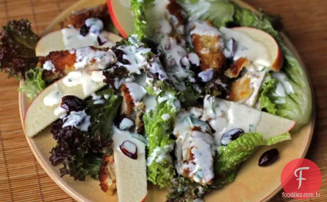 Salada crocante de frango e maçã