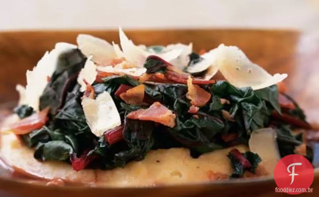 Pancetta e acelga suíça com Polenta macia