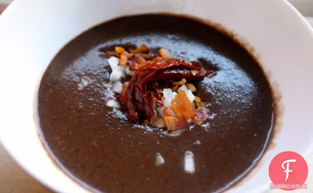 Sopa de feijão Chipotle com Bacon