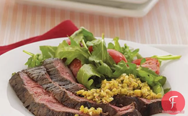 Saia bife com Tapenade verde azeitona