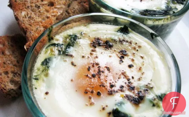Brunch De Domingo: Ovos Assados Com Espinafre