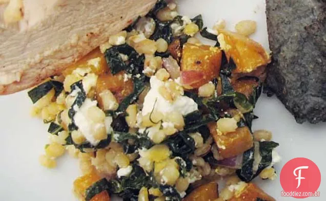 Salada De Beterraba Dourada E Cevada Com Acelga Do Arco-Íris