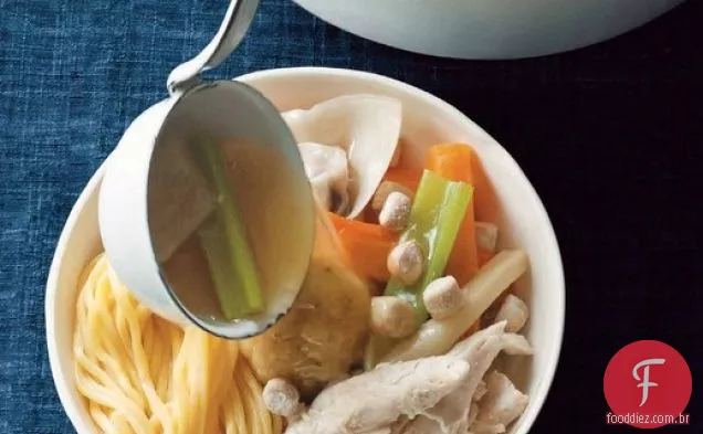 Sopa de galinha de Mile End com Mandel de sopa
