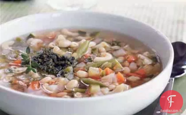 Sopa de legumes com Pistou