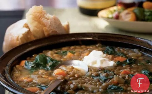 Sopa de lentilha com acelga