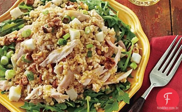 Salada Bulgur com maçãs e frango