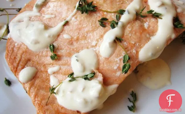 Salmão com tomilho e creme de três limão Fraîche