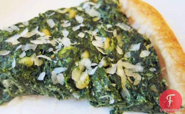 Verduras saudáveis de três queijos e Torta de massa folhada