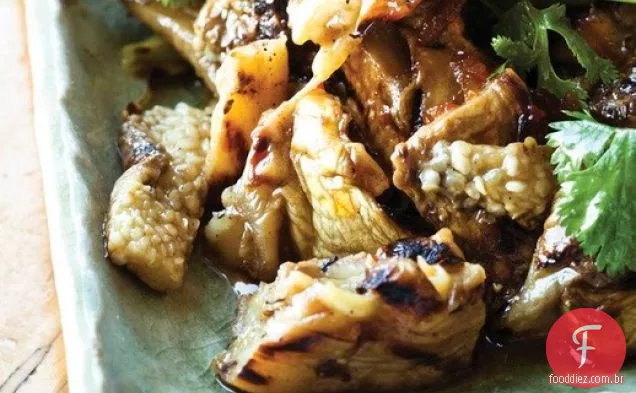 Salada de berinjela assada e alho-poró de Charles Phan