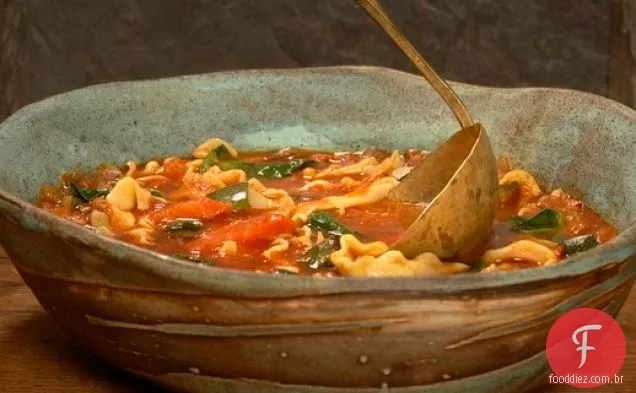 Minestrone vermelho de ' guisado