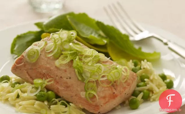 Salmão Grelhado Com Orzo