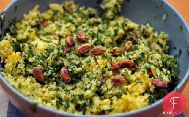 Jantar esta noite: arroz verde com pistache