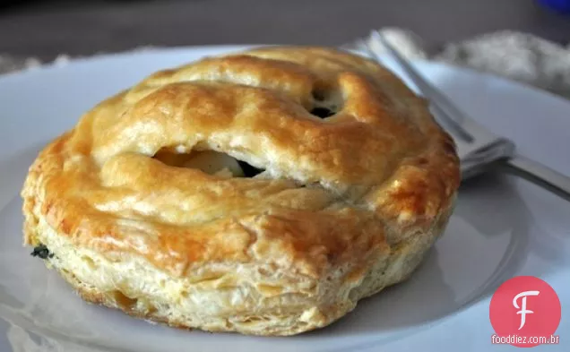 Espinafre, ovo e Feta bolsos para Café da manhã