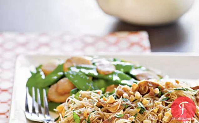 Macarrão asiático picante com frango