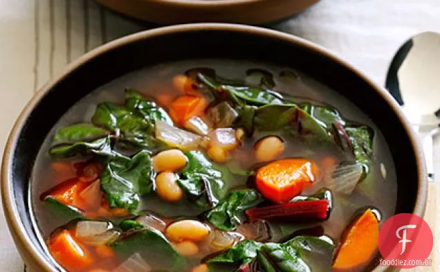 Ruby Swiss Chard e Sopa De Feijão Branco