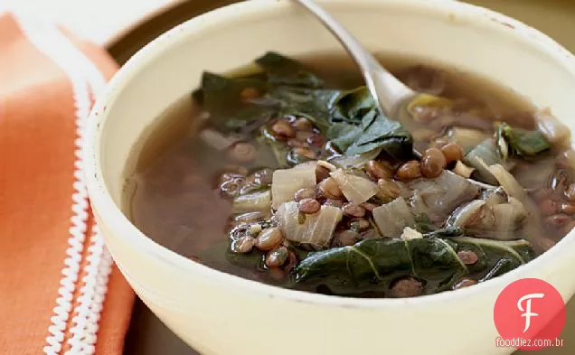 Sopa de lentilha e acelga suíça