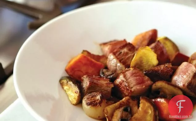 Sukiyaki em uma cozinha americana de ' Hiroko's American Kitchen